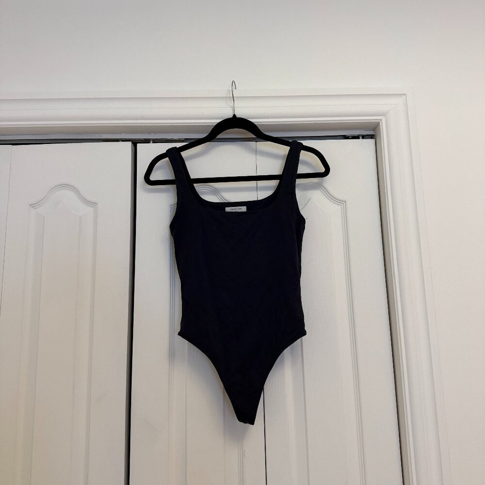 Babaton (Aritzia) Scoop-Neck Bodysuit – Black